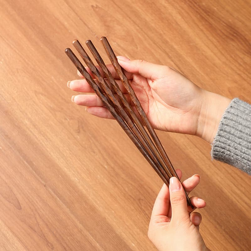 Black Walnut Vintage Luxury Tortoiseshell Chopsticks, Solid Wood Pointed Chopsticks, Tortoise Pattern Chopsticks, Kitchen Tableware Anti-Slip Wooden Chopsticks