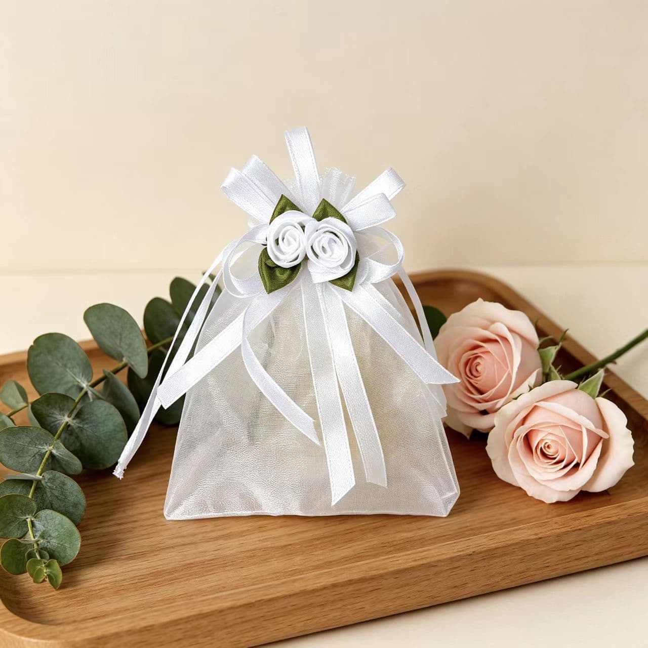 White Tulip Flower Decorative Transparent Drawstring Fabric Bag, Best-Selling Wedding Favor Packaging in Europe and America