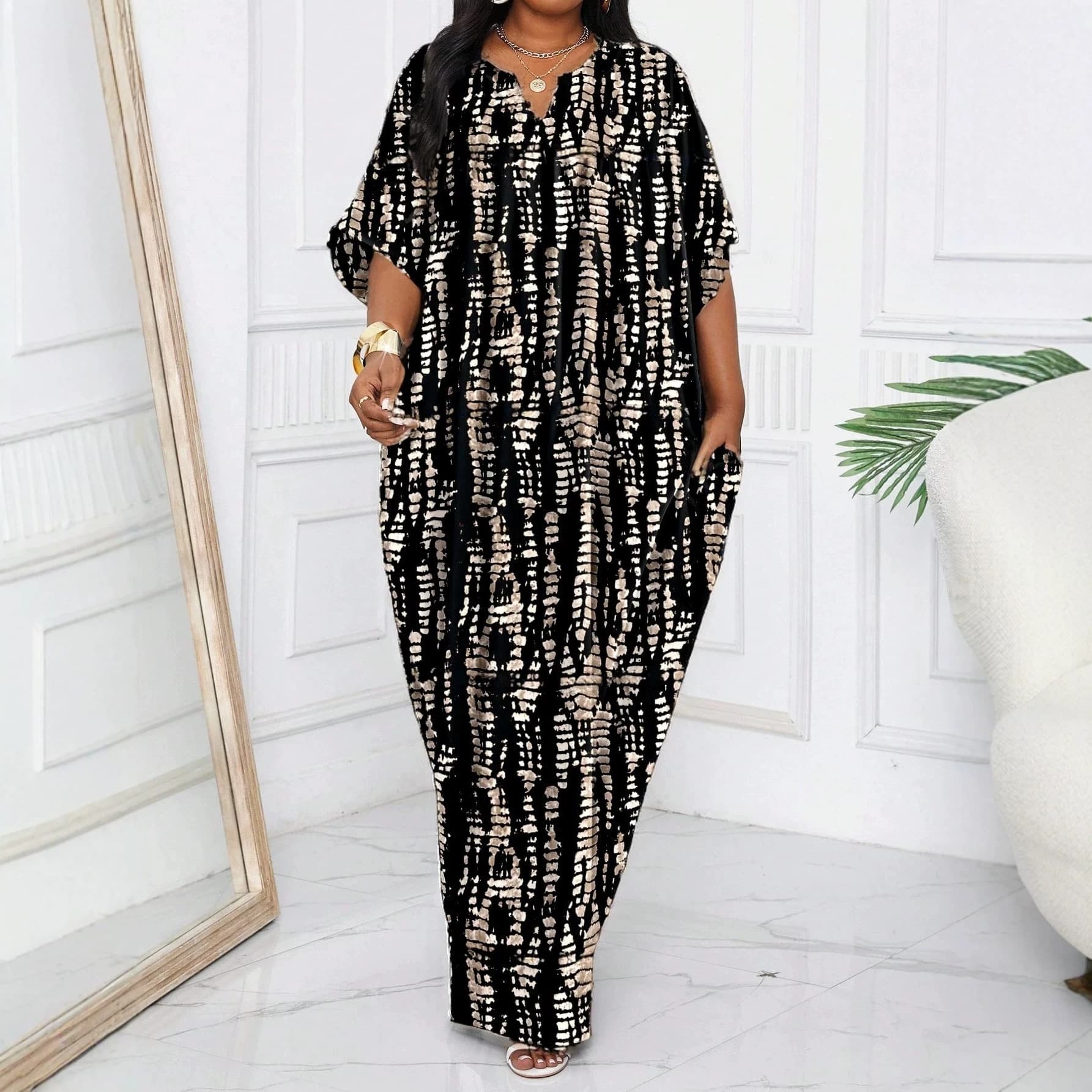 Plus Size Women's V-Neck Slimming Striped Tie-Dye Print Batwing Sleeve Dress, Summer Vacation Style for Curvy Women