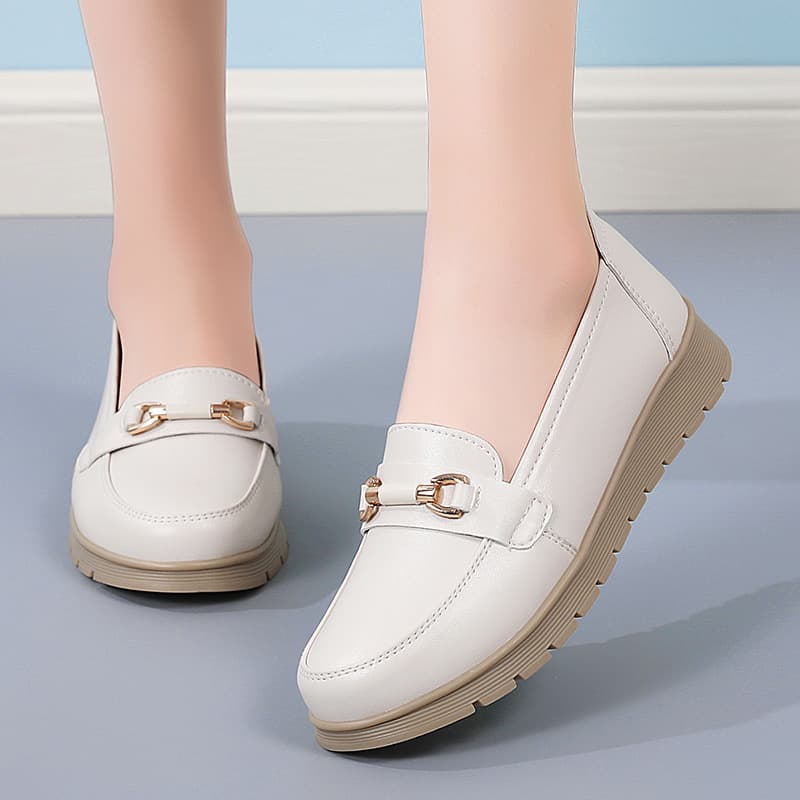 Spring and Autumn New Soft Sole Loafers for Middle-aged and Elderly, Slip-on Comfortable Flat Shoes, Versatile Non-slip Mother Shoes