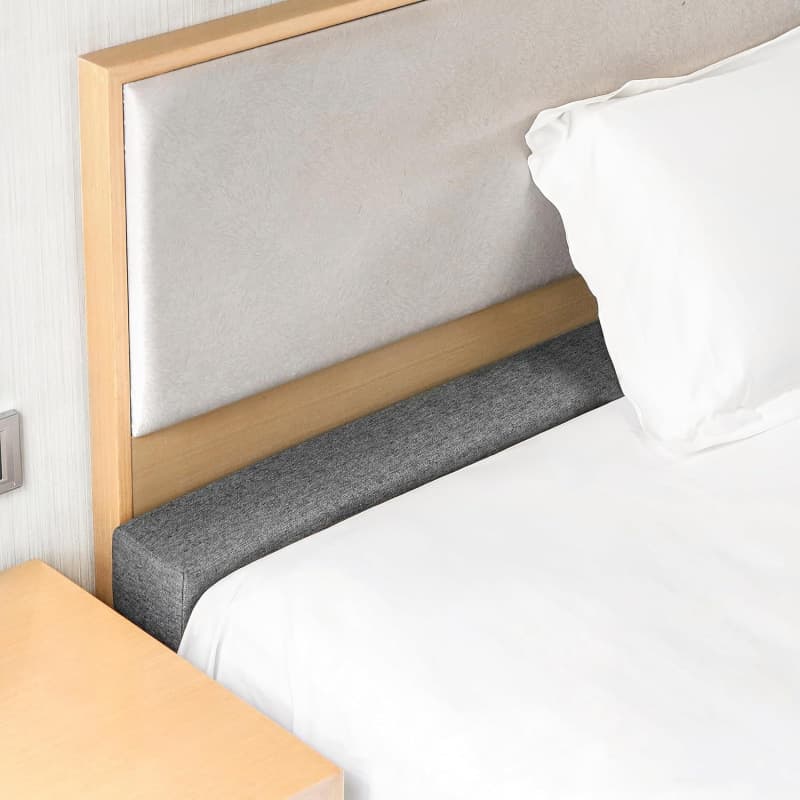 Bed gap filler is suitable for king-size mattresses, high-density foam, and removable and washable pillows.