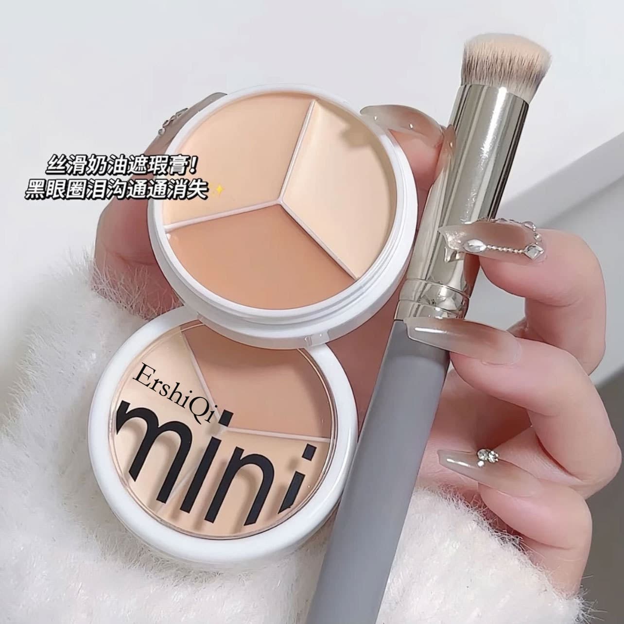 Three-Color Concealer for Dark Circles, Acne Spots, Tear Troughs, Skin Smoothing, and Invisible Fine Lines