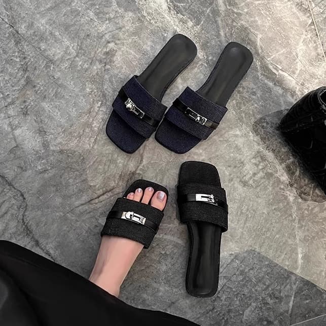 In Stock~ Women's Slip-On Sandals 2026 Summer Fashion Outdoor Wear Small Gold Buckle Beach Half-Slipper Flat Genuine Leather Sandals
