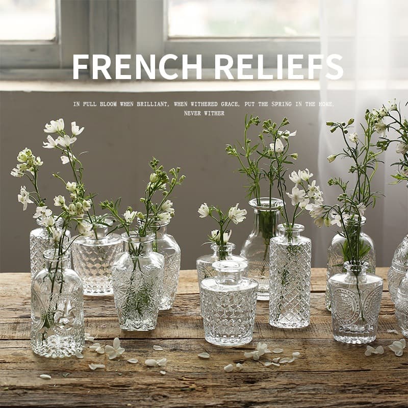 Vintage light luxury mini glass vase with a transparent, high-end feel, living room INS style embossed floral arrangement small vase ornament
