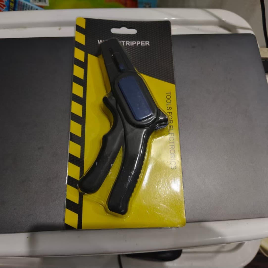 Multifunctional Wire Stripper for Electricians, Cable Stripping and Peeling Pliers