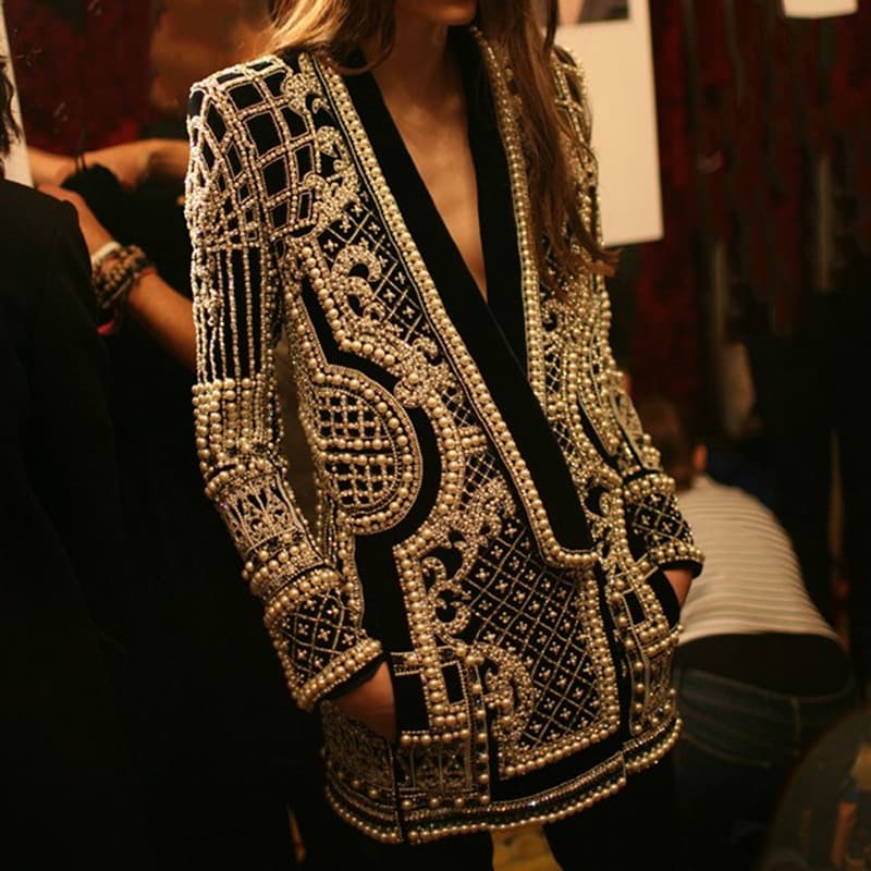 Heavy-duty retro blazer, new spring 2026 style, fashionable and elegant long-sleeved coat with beaded print, for women.