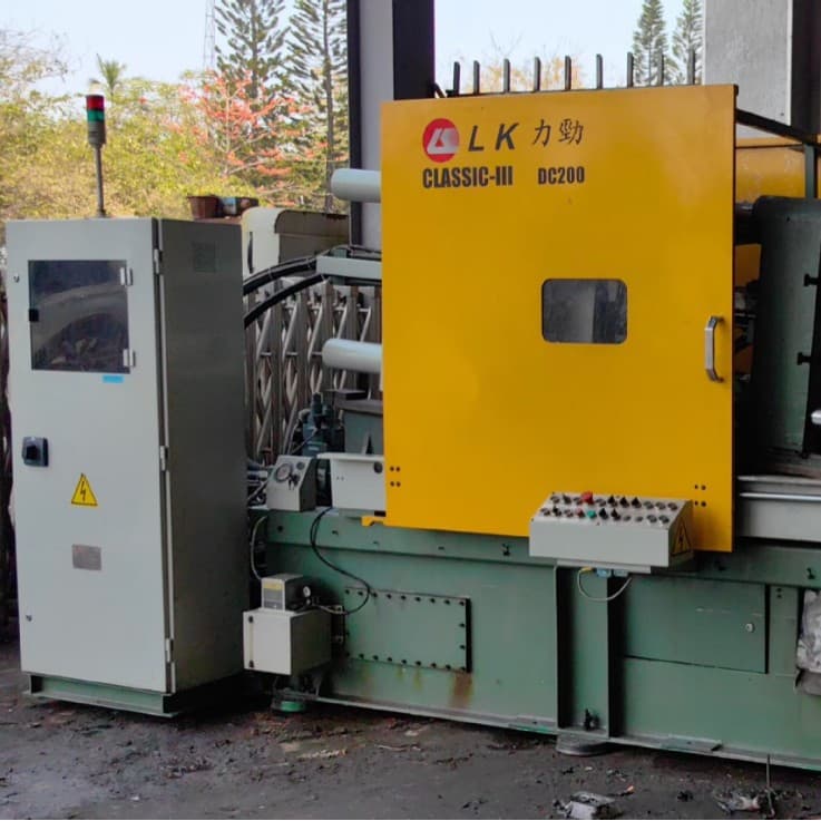 Lijin Zinc-Aluminum Alloy Optional/Servo Motor/Intelligent Control/Die Casting Machine 200 Ton/Hot Chamber Die Casting/Automatic