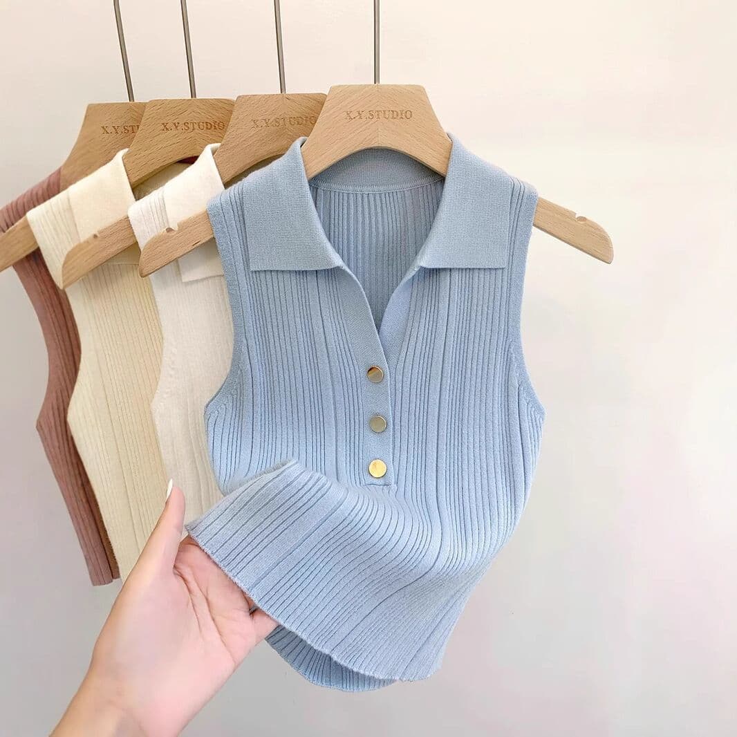 Foreign trade cross-border 2025 summer small fragrance style gold buckle Polo collar knitted vest for women French sleeveless slim fit Yibird