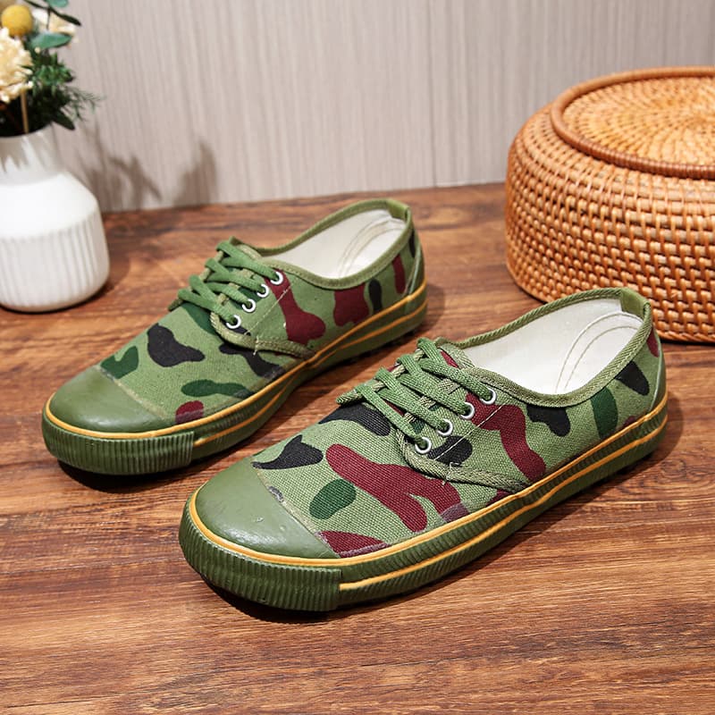Men's and Women's Farm Labor Safety Shoes Yellow Sneakers Rubber Sole Wear-resistant Slip-resistant Outdoor Construction Site Shoes Camouflage Shoes Wholesale Liberation Shoes