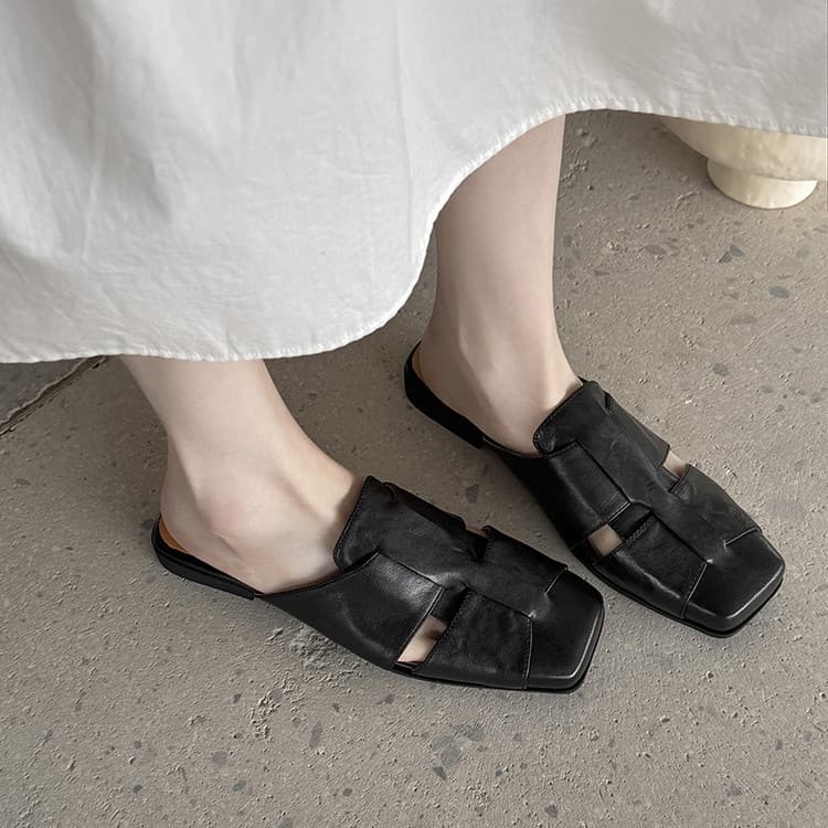 Leather Chinese Style~! Extremely Comfortable! Retro New Chinese Silk Satin Leather Toe-Covered Sandals for Women Outdoor Wear