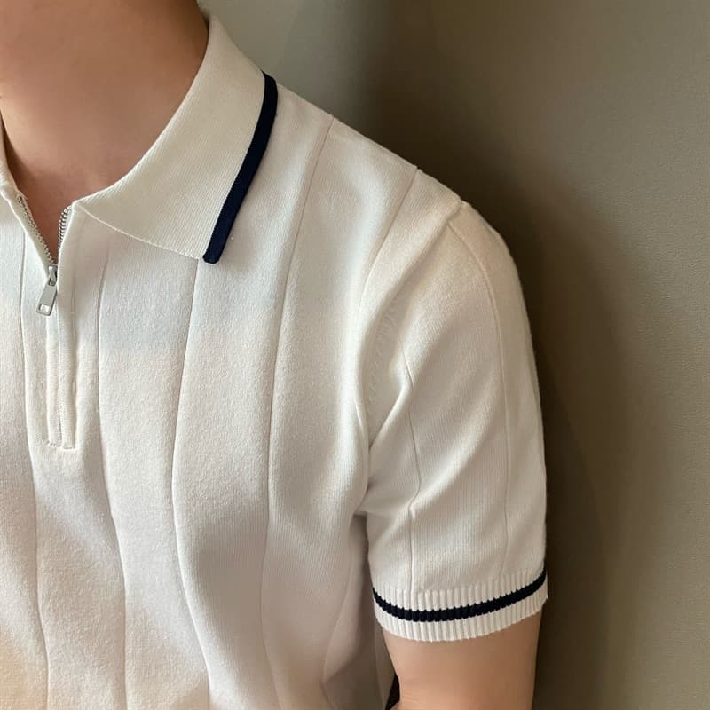 2026 Korean style summer short-sleeved lapel casual sweater, simple small fragrant style concave and convex striped half-zip trendy men
