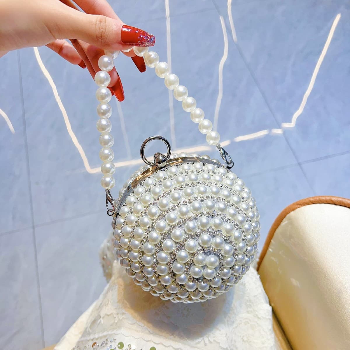 Pearl Dinner Bag Ball Shaped Diamond Embedded Dress Bag Versatile City Simple Style Polyester Material round Small Size Lock Buckle Opening
