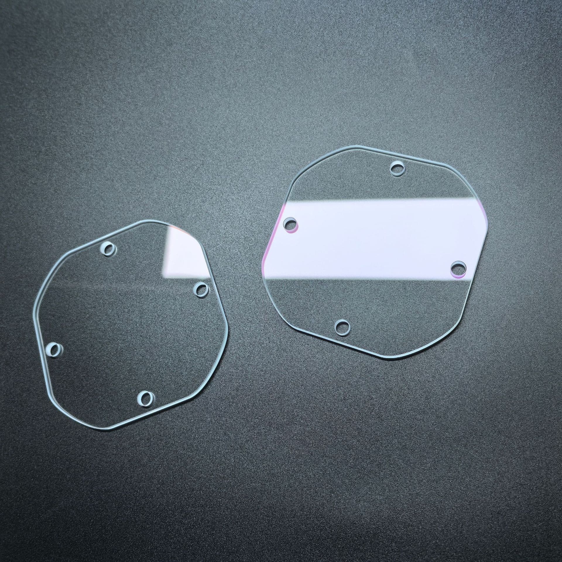 Custom-shaped spotlight tempered glass, headlight glass, buried light tempered glass covers, custom-drilled glass surfaces.