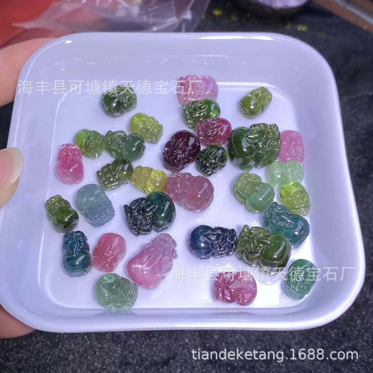 High-quality natural tourmaline Pixiu bare stone carvings Brazilian tourmaline three-dimensional wealth-making old mine candy-colored tourmaline wholesale