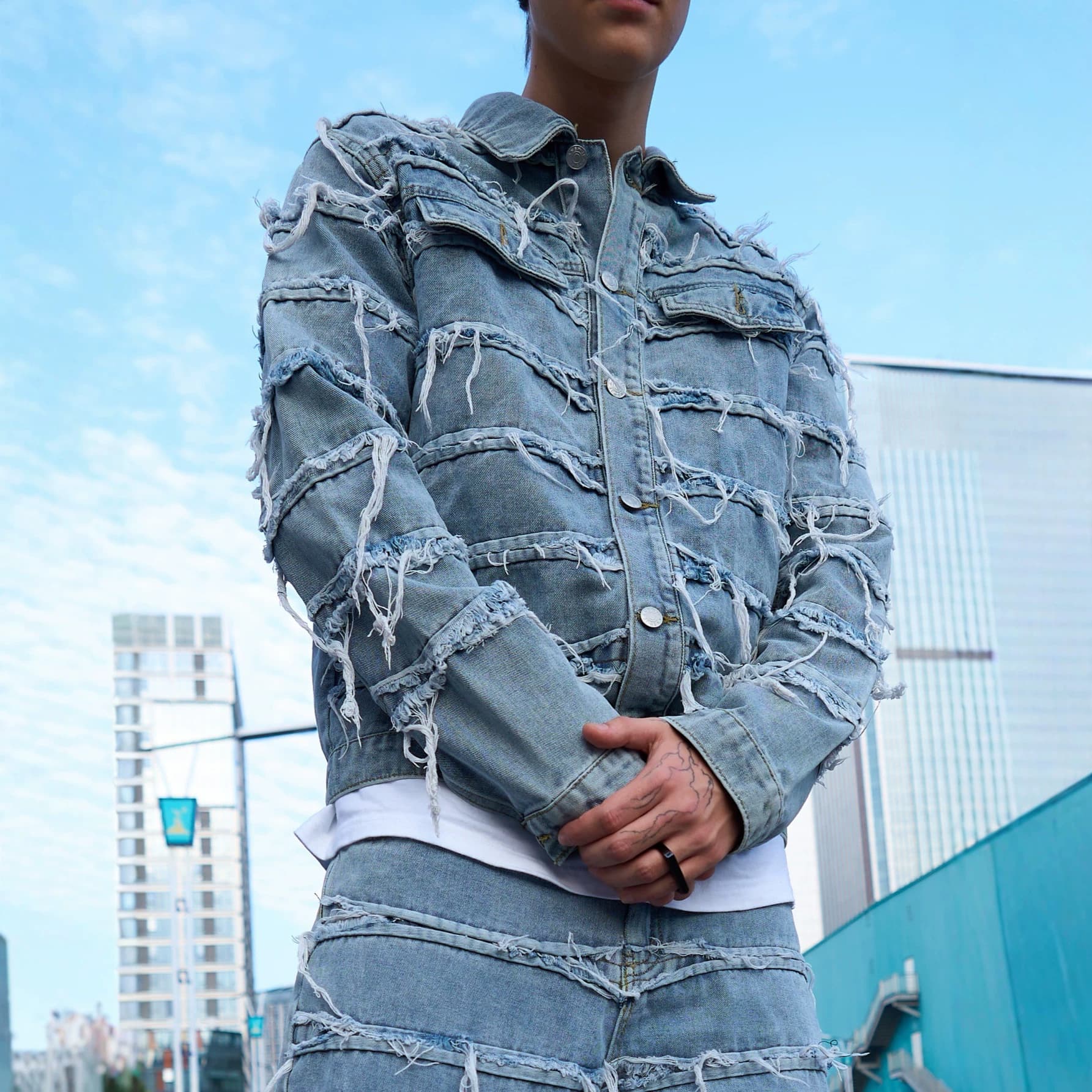 2026 New Cross-Border Heavy-Duty Fringed Distressed Denim Jacket Streetwear Trendy Loose-Fit Denim Coat