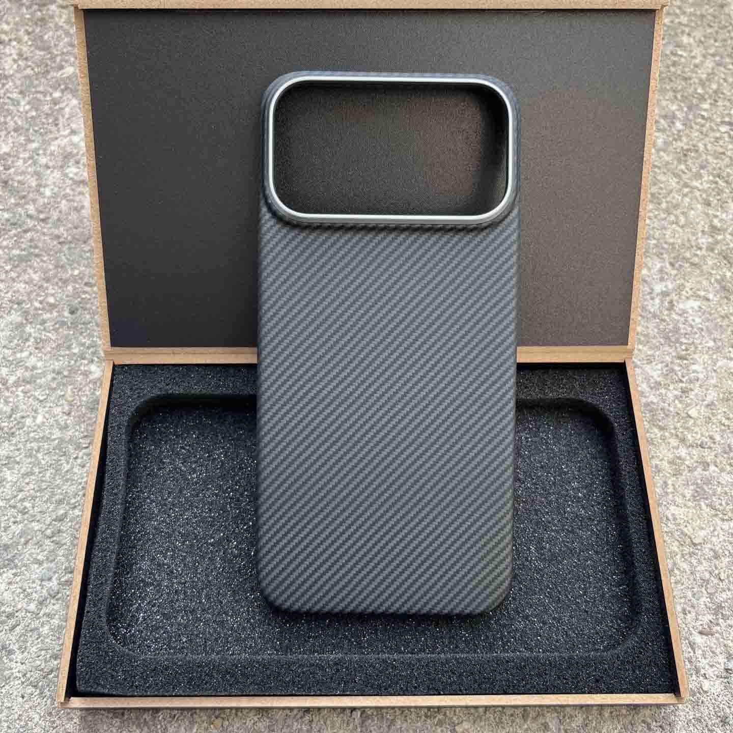 Suitable for 17Pro mobile phone case, new 17ProMax Kevlar all-inclusive ultra-thin scratch-resistant Magsafe hard case