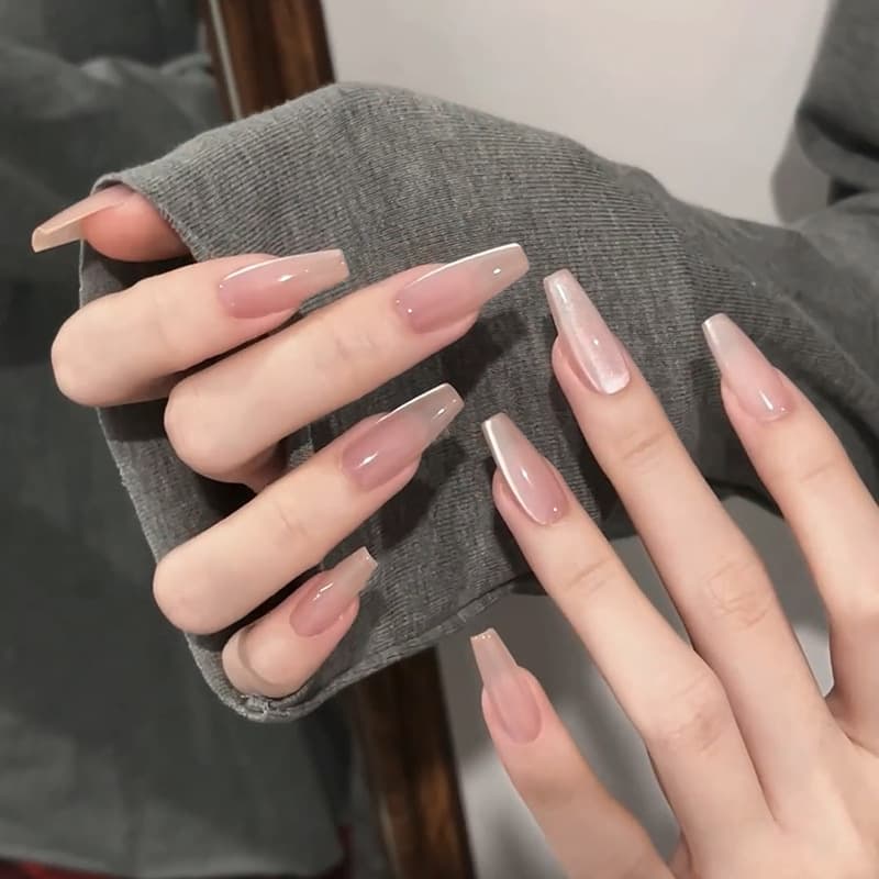 30 pieces of sparkling cat-eye manicure, long baby's breath wearable nails, Xiaohongshu's popular style, removable fake nail stickers