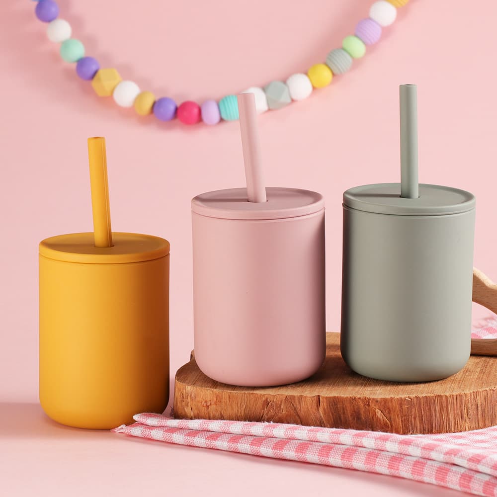 Food Grade Silicone Baby Straw Water Cup with Lid Children's Durable Learning to Drink Cup Anti-Fall White round Shape for Ages 6+