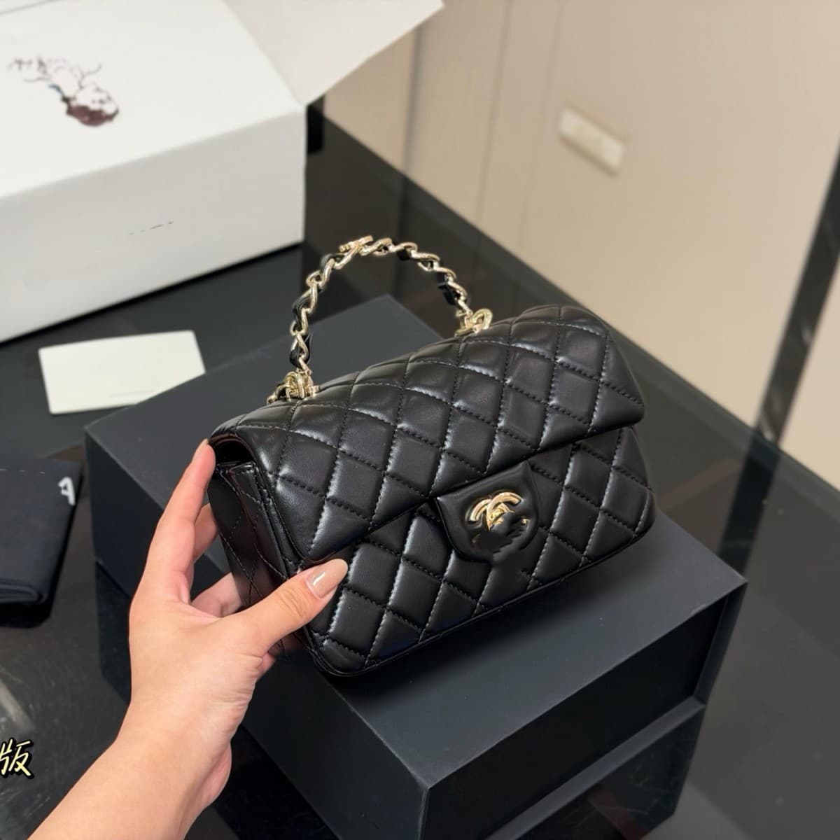 26 New Models of Classic Chanel-Style Bags, Women's Bags Made of Top-Grade Sheepskin, Small Gold Ball Square Bags, Crossbody Bags with Chain