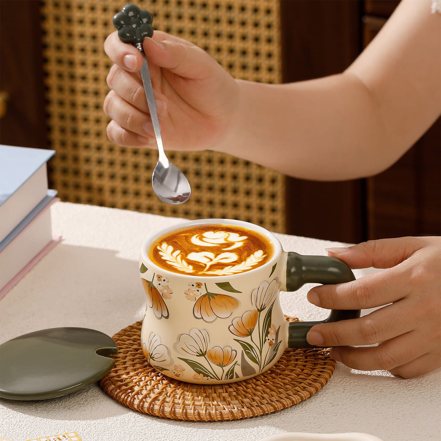 Creative coffee cup, pink girly heart tableware, ceramic cup, mug, cute spoon, a must-have souvenir for the fairy
