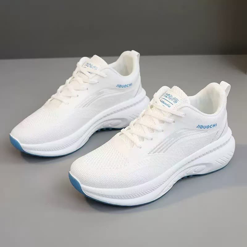 New Women's White Shoes 2025 Lightweight Summer Casual Shoes Mesh Sports Shoes Breathable Soft Sole Running