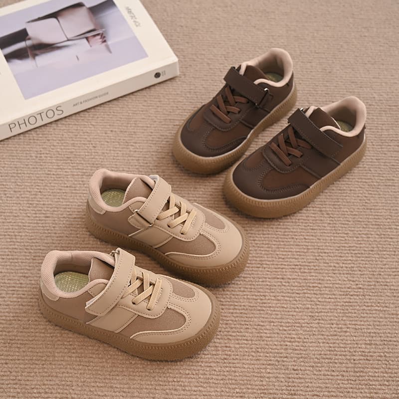 Children's sneakers 2025 spring and autumn new style boys' trendy girls' sports shoes soft sole versatile outer wear moral training shoes