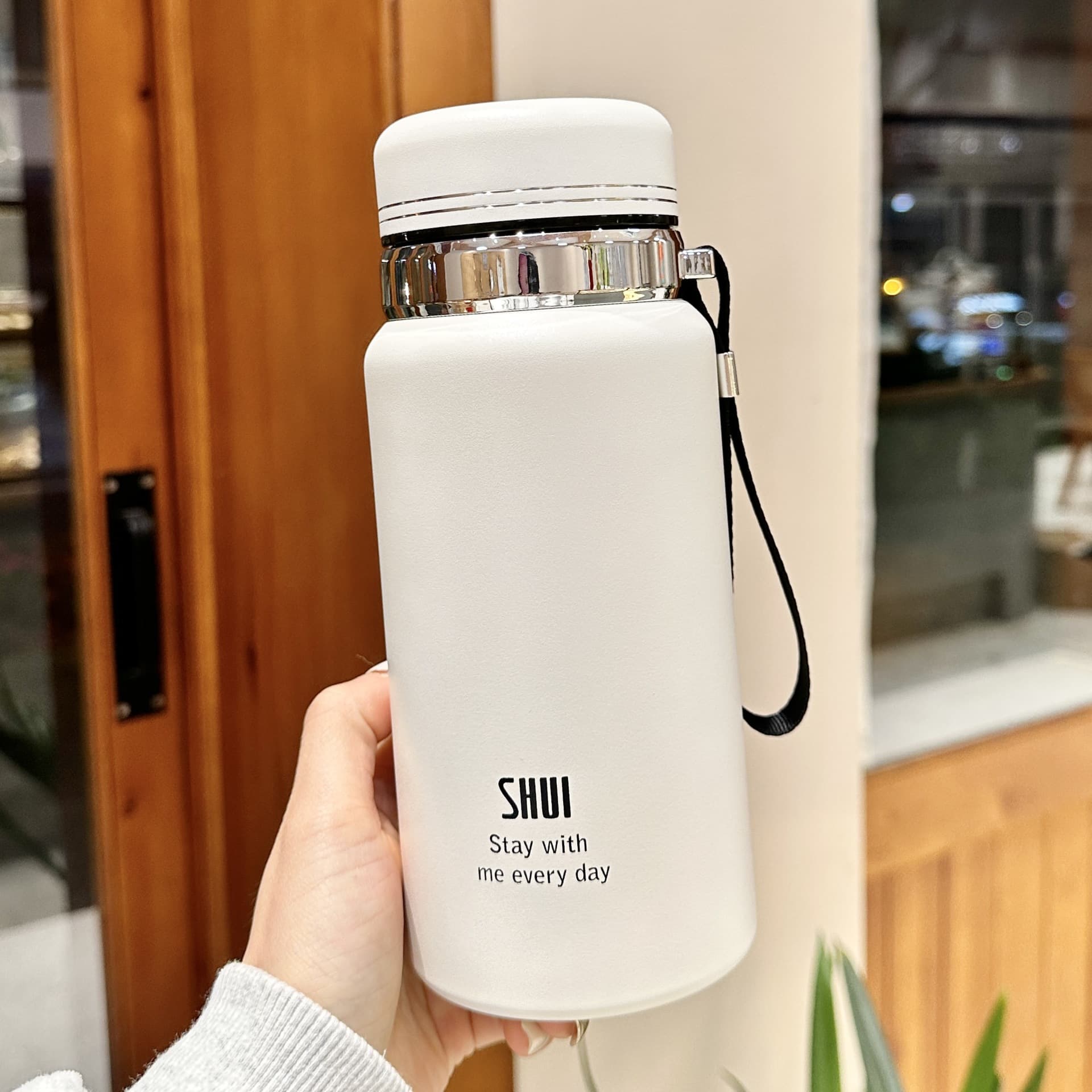 Insulated Water Bottle for Women and Men, Large Capacity, School-Use Tea Cup, High Appearance, 2025 New Authentic Water Bottle