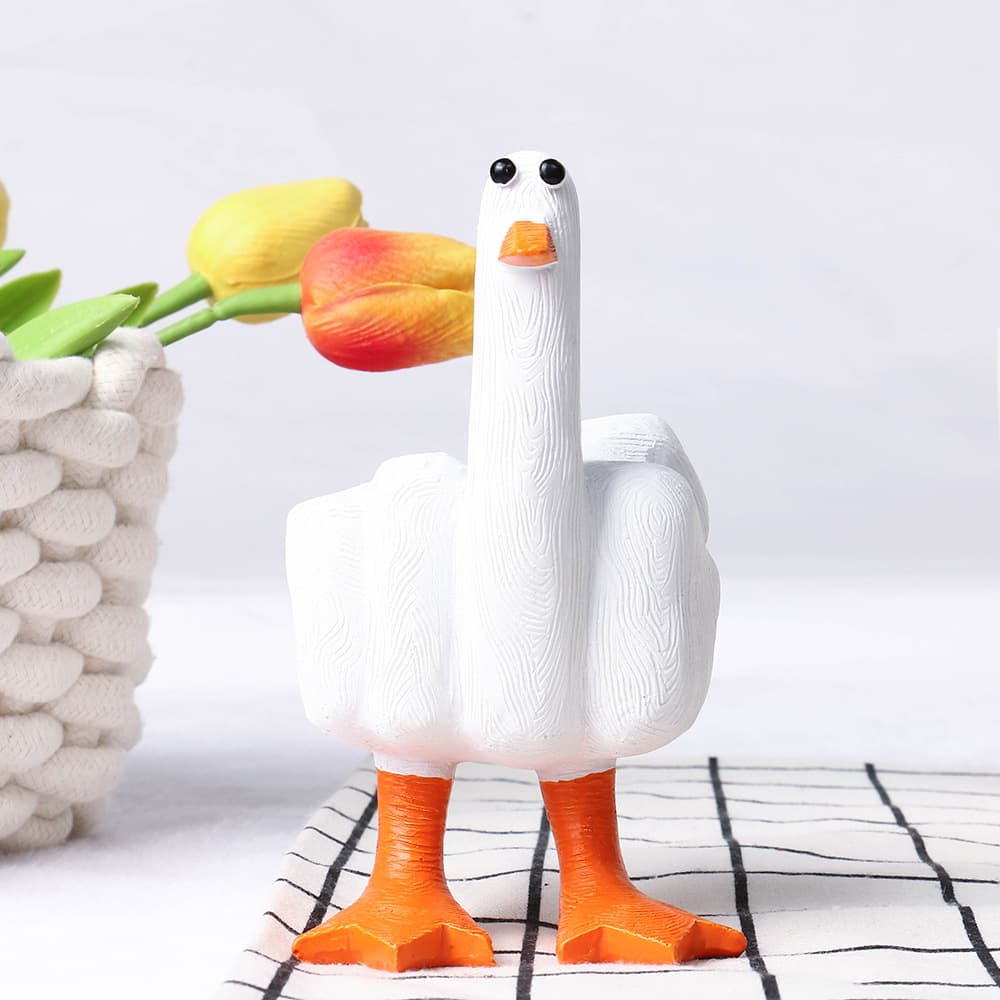 Creative Duck Middle Finger Statue Resin Garden Decorative Items Fun Decorations Ideal for Gifting on Various Occasions