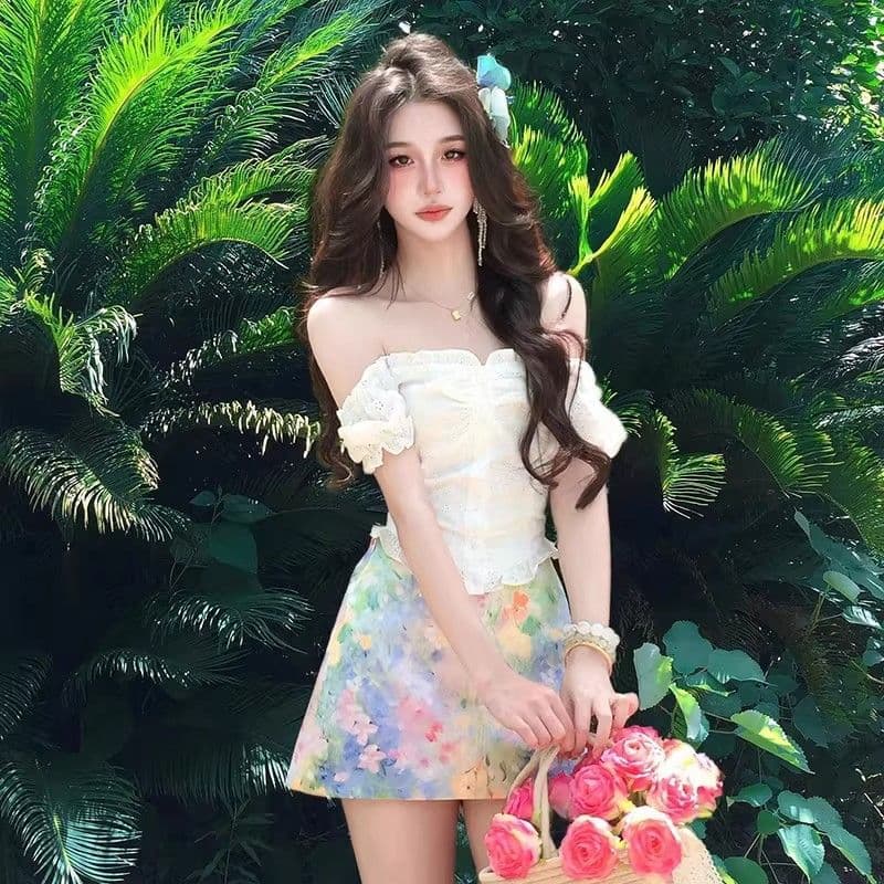Beach Vacation Pure Desire Style Sweet and Spicy Girl Outfit for Women, Summer White Off-Shoulder Shirt and Floral Short Skirt Two-Piece Set