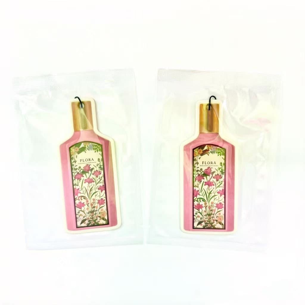A variety of perfume bottle pendants in stock, car fragrance tablets, long-lasting car aromatherapy pendants, deodorizing fragrance perfumes