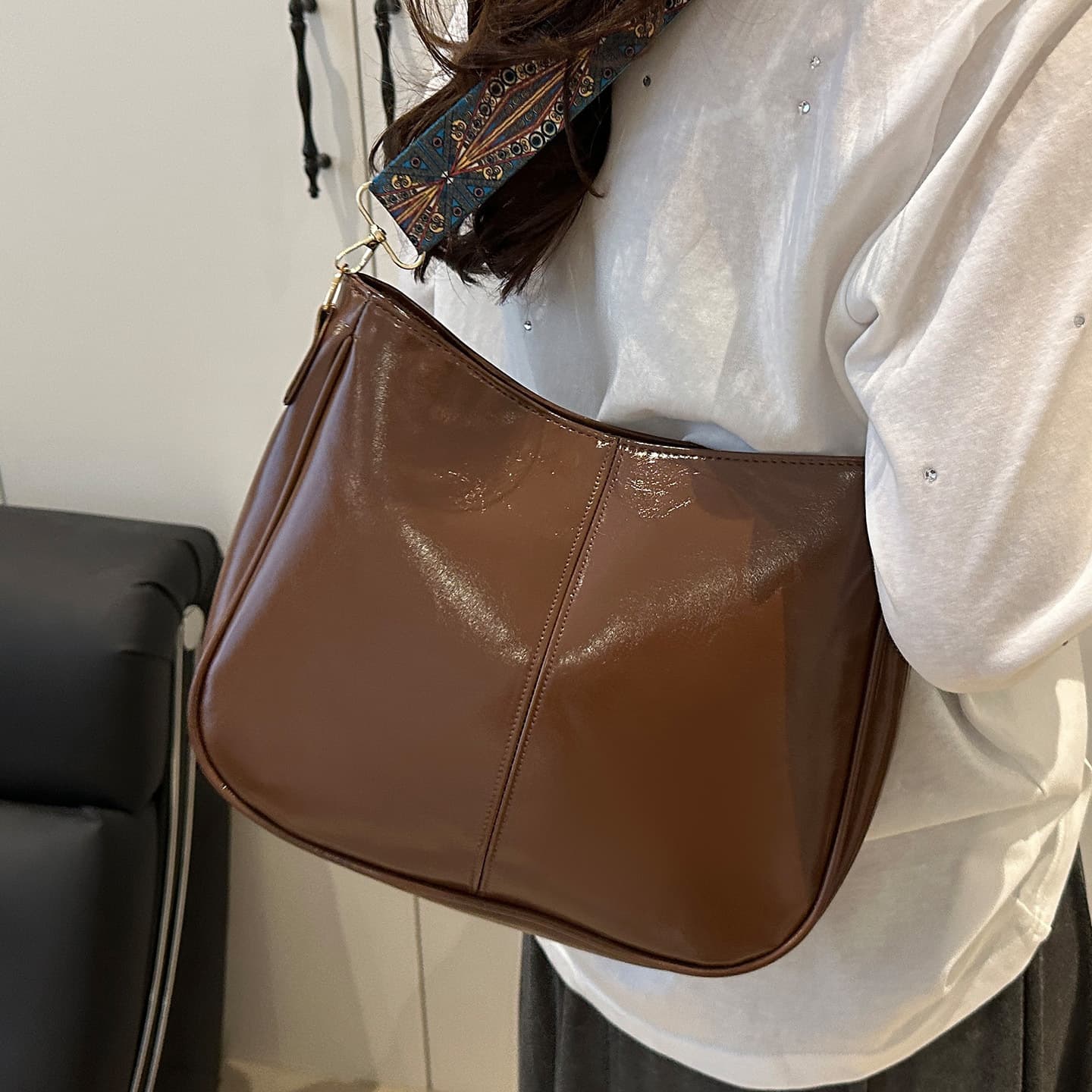 2025 Summer New Women's Bags Simple Fashion Shoulder Bag European and American Trendy Ladies Crossbody Bag Commuting Tote Bag