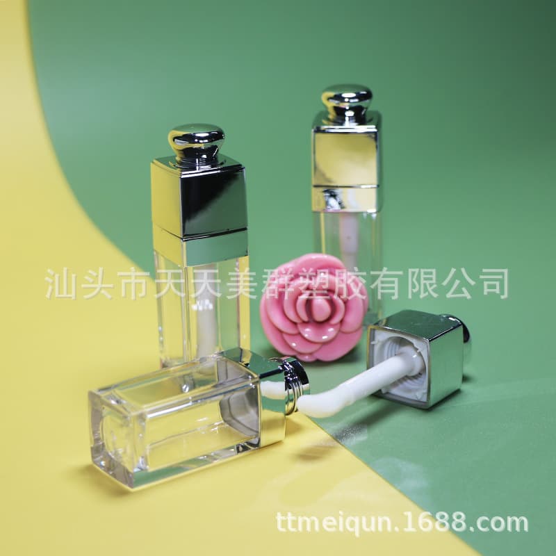 Supply lip balm tubes, lip gloss tubes, eye shadow, lip gloss, lip glaze, sub-packaging, large lip brush, cosmetic spray plating packaging materials