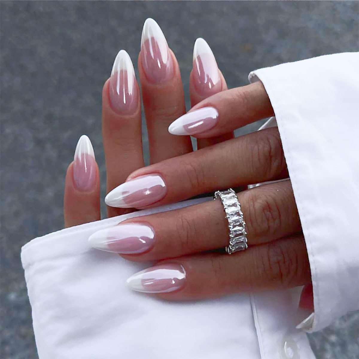 European and American Classic Hailey Pink French Electroplated Almond Nails, Elegant and Whitening, Removable Wearable Nails
