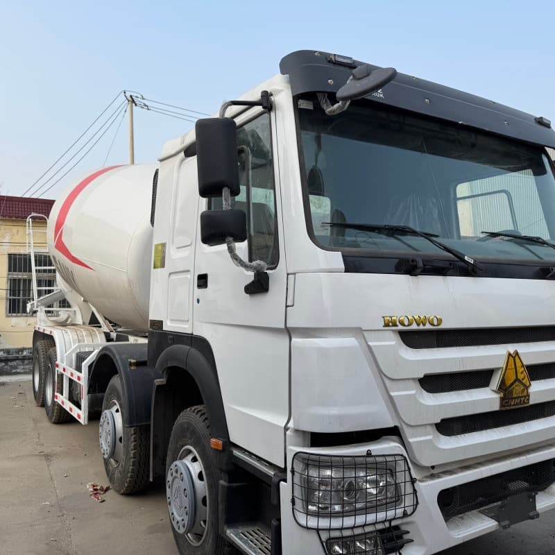 Export version used Howo 12-cubic-meter concrete mixer truck, used mixer truck front four rear eight 371 horsepower