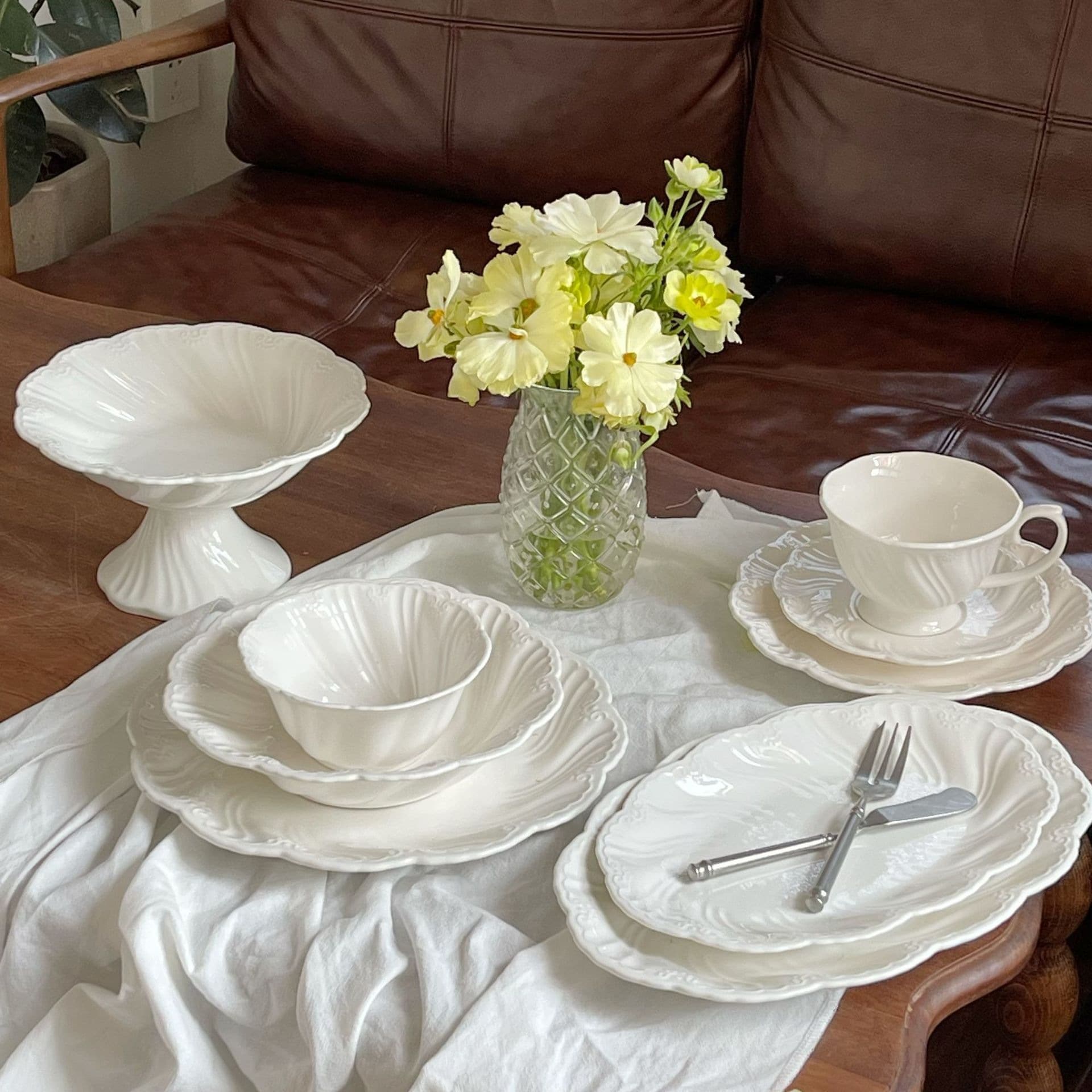 French Muse Ceramic Plate, Embossed Skirt Ceramic Tableware, Ceramic Plate, Ceramic Bowl, Ceramic Cup and Saucer