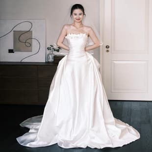 French Satin Light Wedding Dress High-End Strapless Forest Going-Away Dress Bride Super Fairy White Welcome Gown
