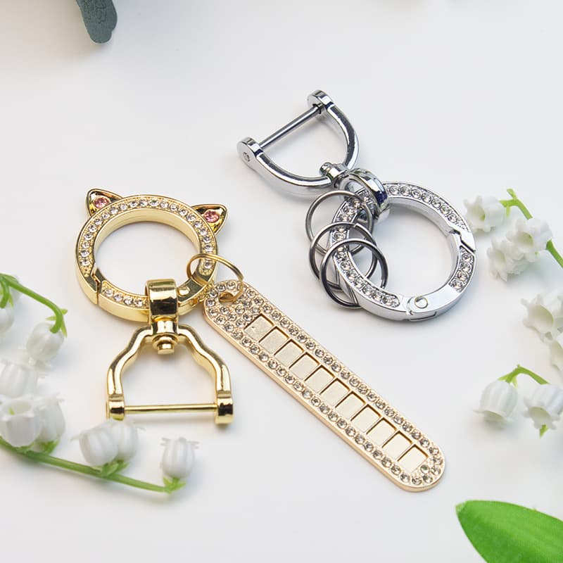 Cat Ear Buckle Diamond Spring Ring Buckle Hardware Buckle Car Keychain Horseshoe Buckle Car Key Cover Pendant