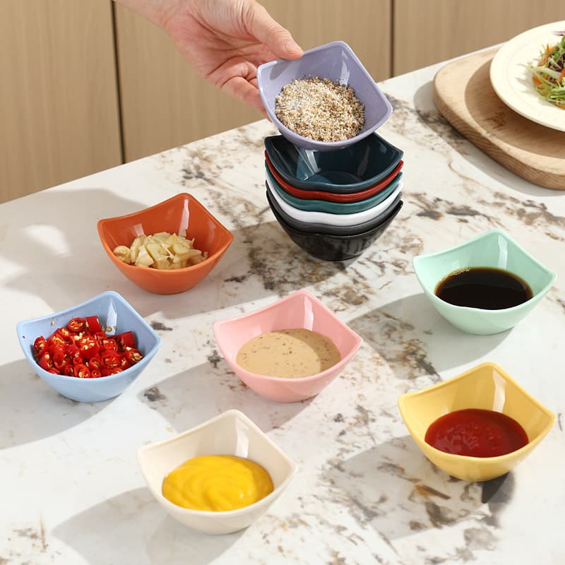 Plastic seasoning dish, small square dish for hot pot dipping sauce, snack plate, hot pot condiment dish, pepper powder dipping dish