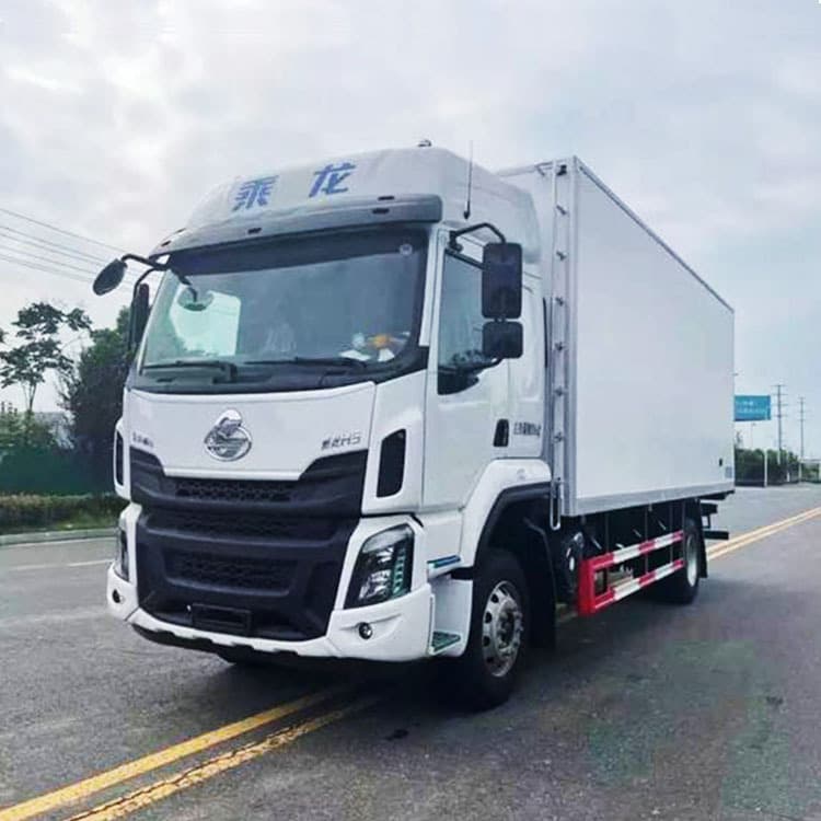Futian Times refrigerated truck, 5.2-meter fresh fruit and vegetable refrigerated vehicle, new National VI model.