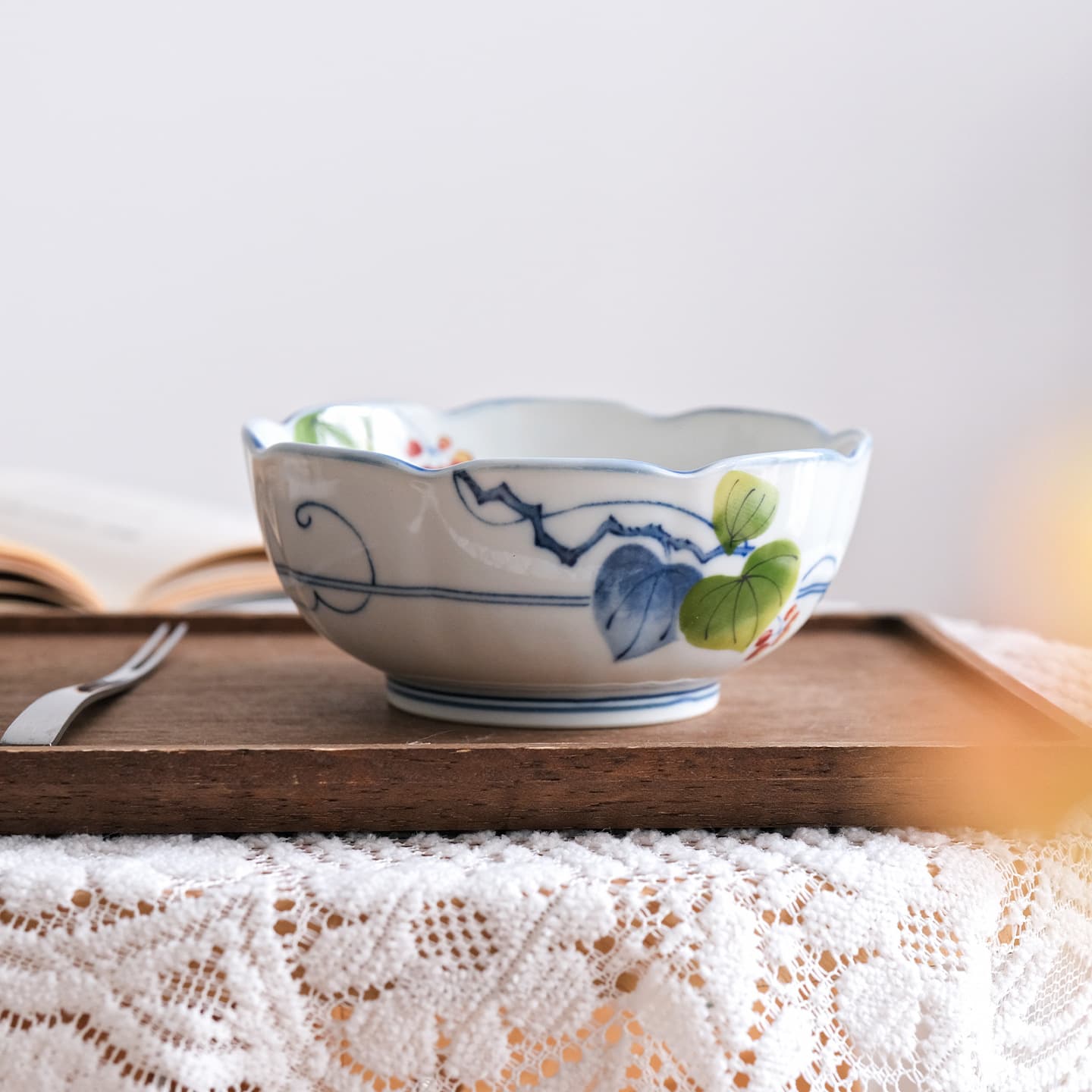 Japanese Imported Lace Salad Bowl, Household Noodle Bowl, Underglaze Color Plant and Flower Dessert Fruit Bowl, Ceramic