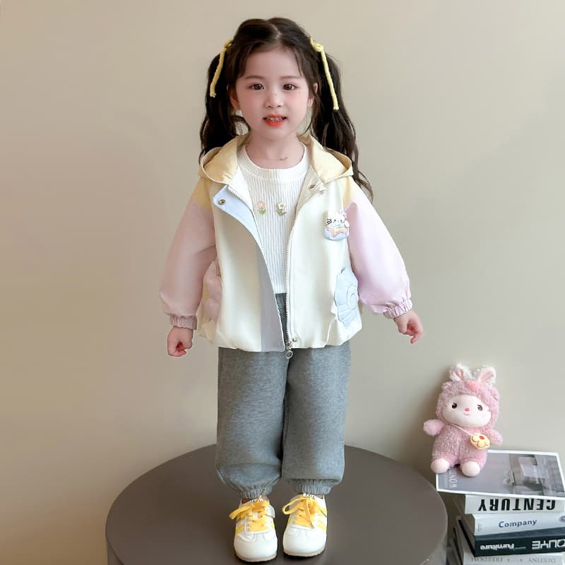 Girls' Jacket Spring/Fall 2026 New Style, Adorable and Fashionable Spring Casual Windbreaker for Toddlers