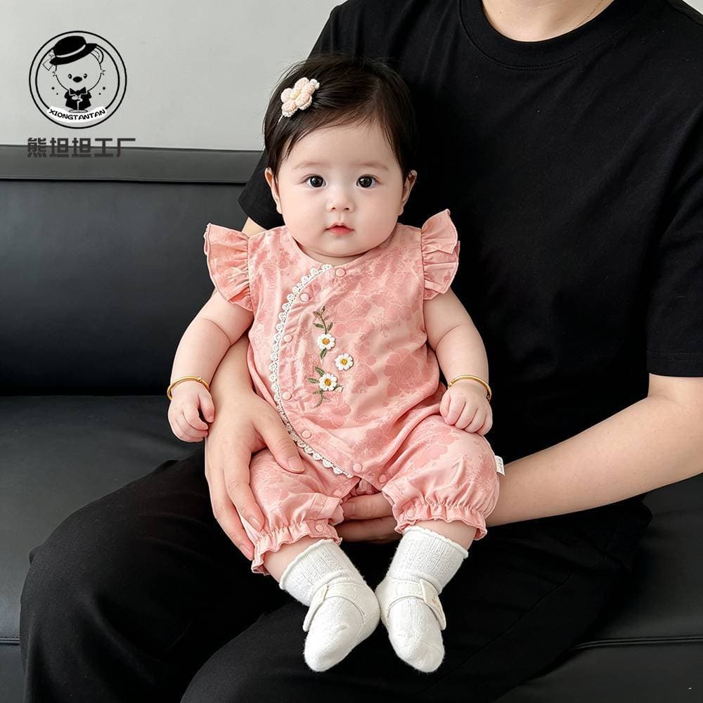 Baby pure cotton jumpsuit, newborn clothes, spring and autumn boneless jumpsuit, long-sleeved male and female baby full moon pajamas for outings