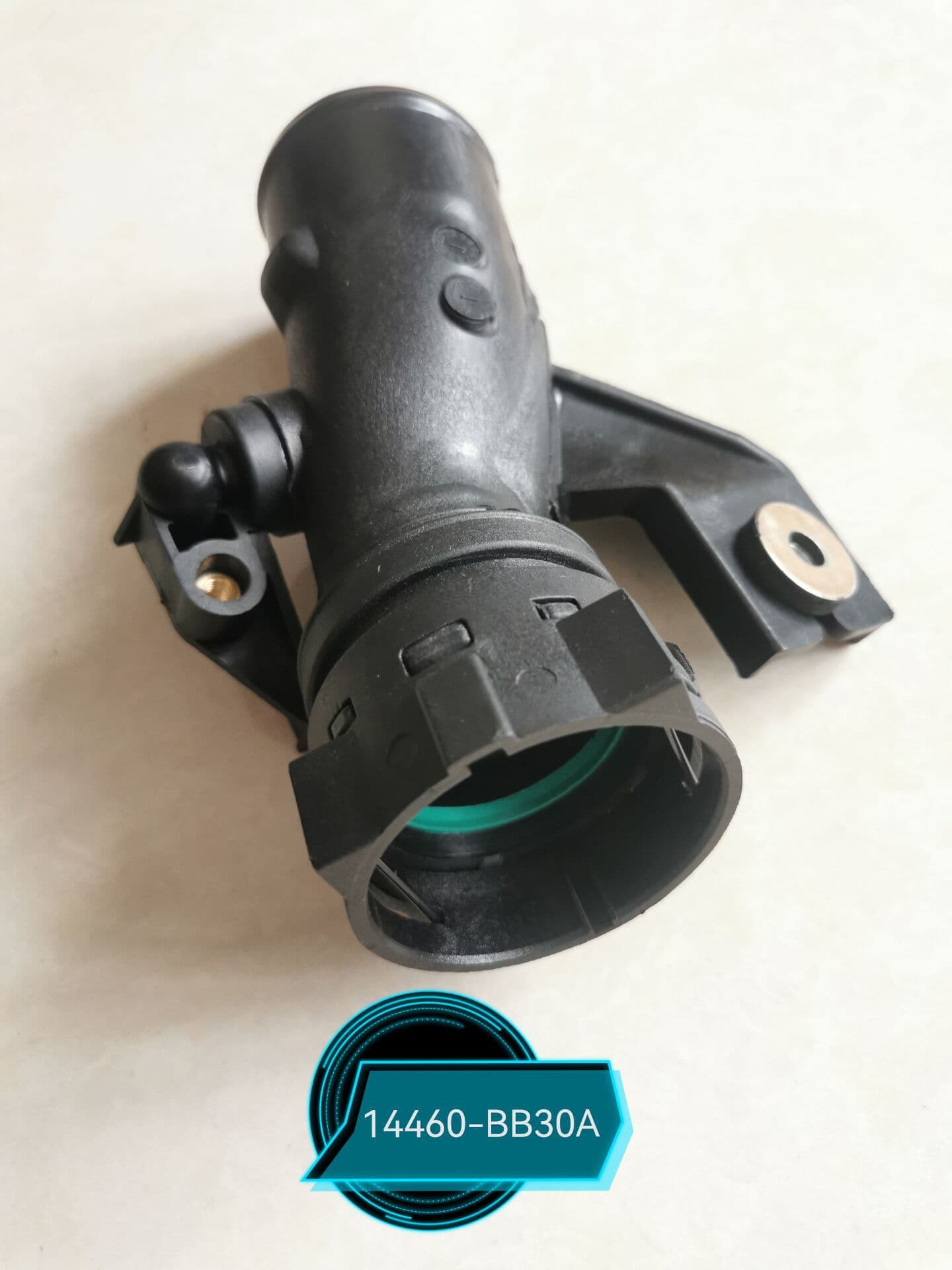Intake pipes for 14460-BB30A and 14460-BB31A models are suitable for Nissan vehicles. Rubber water hoses and turbocharger hoses.