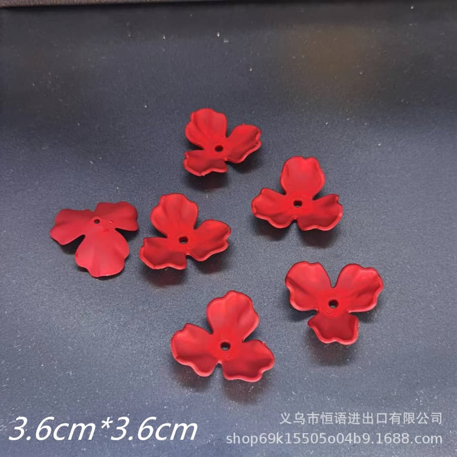 Factory direct sales of antique-style bridal corsage accessories, three-petal flower imitation seashell red festive DIY hairpin made of ABS material.