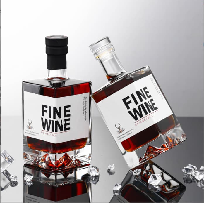 500ml square glass wine bottle, fruit wine bottle, thickened mountain-shaped bottle bottom, whiskey transparent wine bottle, foreign wine bottle, empty bottle