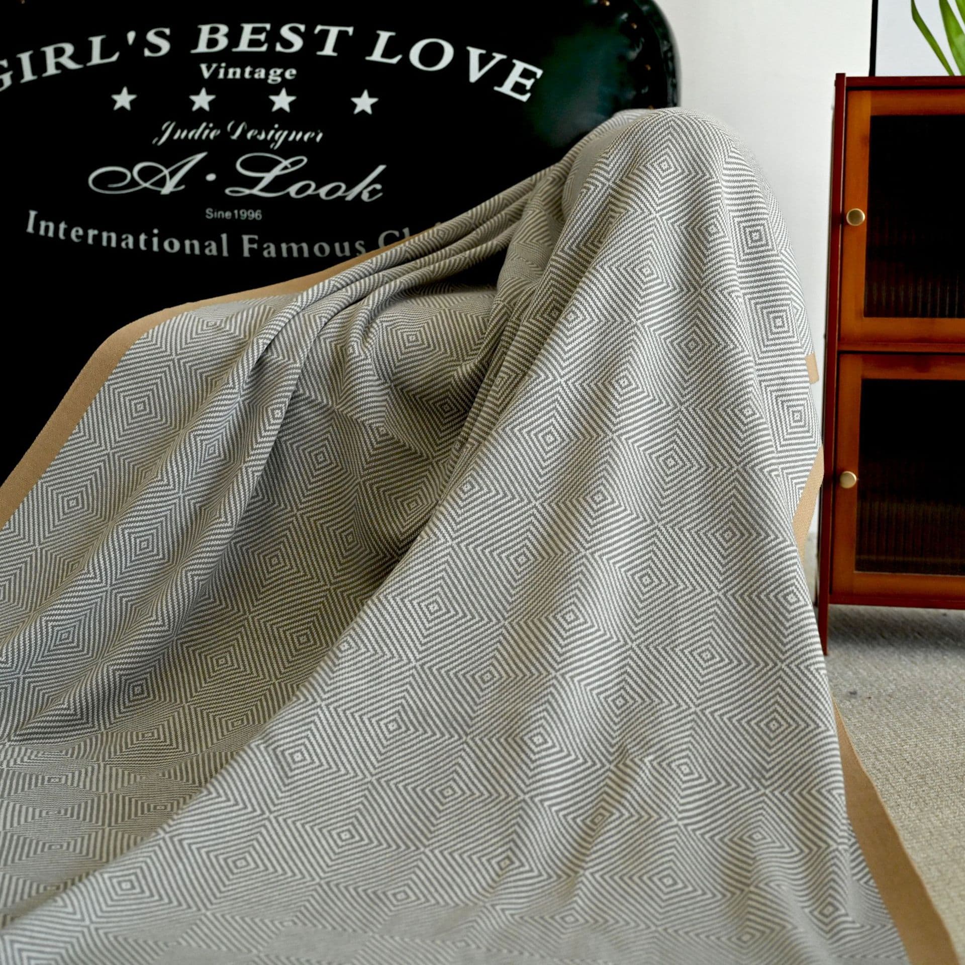 A14 Checkerboard Pattern 12-Needle Light Luxury Knitted Blanket Leisure Wool Throw Airline Cover Gift Blanket for Hotels and Homestays