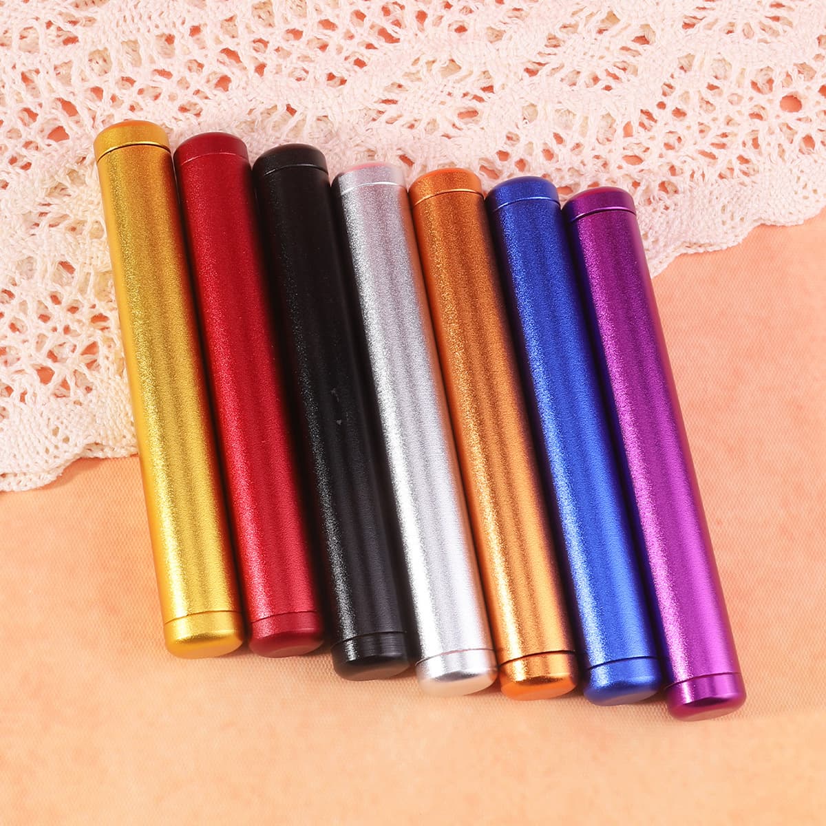 Aluminum alloy cigar tubes, moisture-proof and shock-proof sealed cigar storage tubes, screw-on sealed metal cigar tubes, in stock.