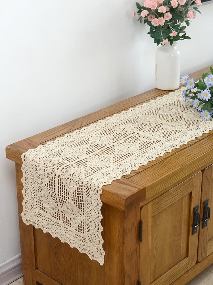 Hollow pastoral cotton thread imitation crochet table flag American retro dining table tablecloth coffee table mat TV cabinet chest of drawers cover F^