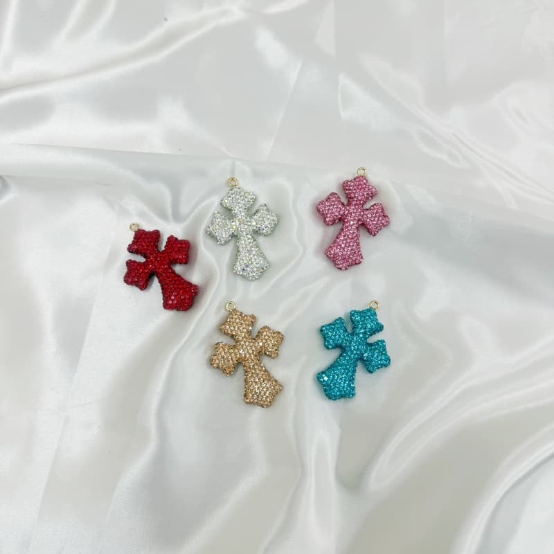 Cross-border Hot Selling Ceramic Clay Full Diamond DIY Cross Car Interior Hanging Pendant Car Interior Accessories Keychain