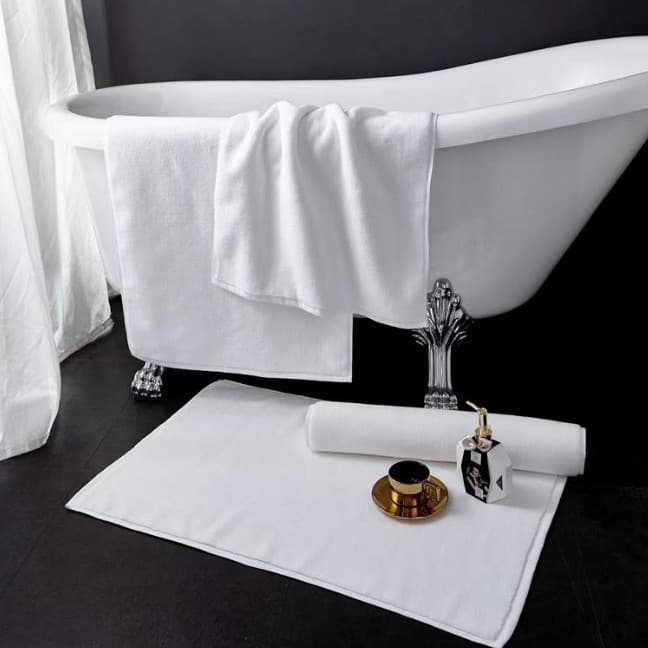 Wholesale White Thick Cotton Hotel Bath Mat, Inn and Guesthouse Bathroom Absorbent Quick-Dry Non-slip Foot Wiping Mat